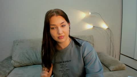 Snapshot of aliciacollinss chatting on 06-06-26, 03:39 Aliciacollinsss online show from 06-06-26, 03:39