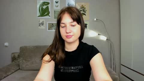 Snapshot of aliciacollinss chatting on 06-08-26, 12:27 Aliciacollinsss online show from 06-08-26, 12:27