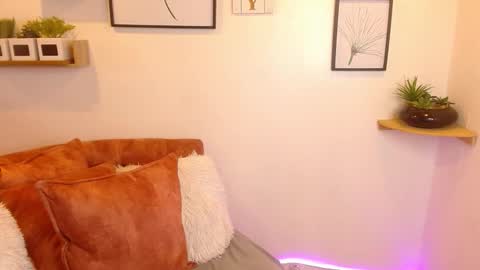 aliciacute    online show from 09-24-25, 09:51