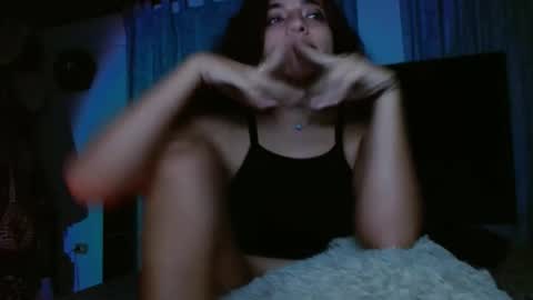 Snapshot of aliciaencalzonesazules chatting on 01-08-25, 05:16 Chris online show from 01-08-25, 05:16