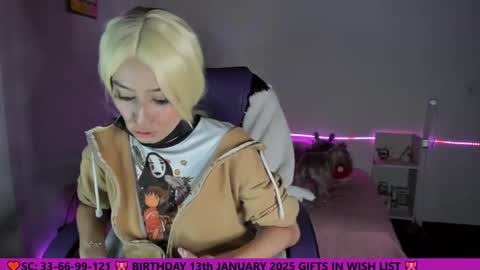 Snapshot of alien_universe chatting on 12-17-24, 11:49 Aiko Independent Model online show from 12-17-24, 11:49