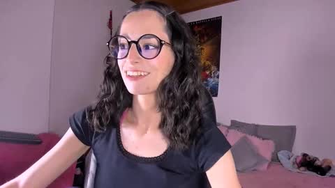 Aiko  Independent Model  online show from 12-15-25, 10:58