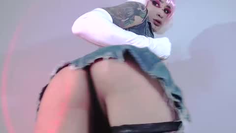     online show from 02-19-25, 07:38