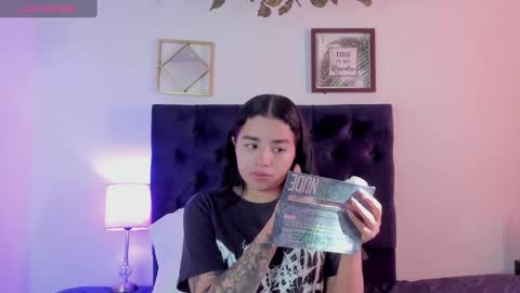 Snapshot of aliice_walker_ chatting on 02-18-25, 01:11 aliice_walker_ online show from 02-18-25, 01:11