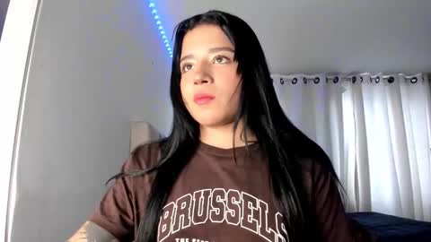 Snapshot of aliice_walker_ chatting on 10-20-25, 08:42 aliice_walker_ online show from 10-20-25, 08:42