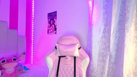 Snapshot of aliice_wonderland_ chatting on 06-23-26, 04:54 Aliice Brown online show from 06-23-26, 04:54