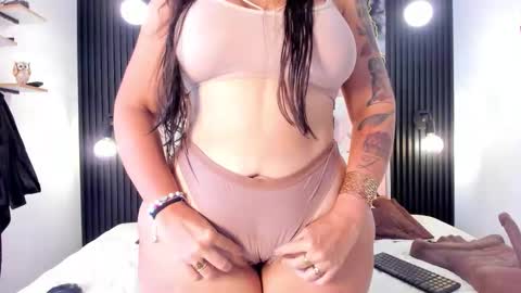 Ali Johansonn online show from 10-17-25, 09:17