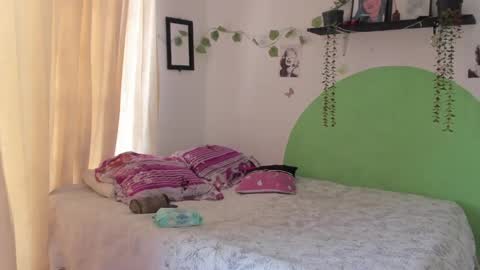 Snapshot of alikaa_nia chatting on 01-14-25, 08:59 online show from 01-14-25, 08:59