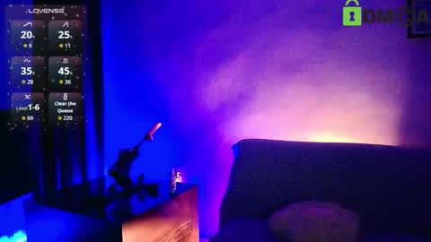 AlikaLuna online show from 11-24-25, 02:06