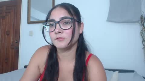Snapshot of alina_seduction chatting on 06-07-26, 02:37 Alina online show from 06-07-26, 02:37