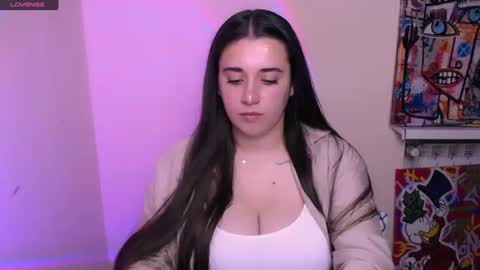 Snapshot of alinaasti_ chatting on 06-19-26, 07:56 Alina online show from 06-19-26, 07:56