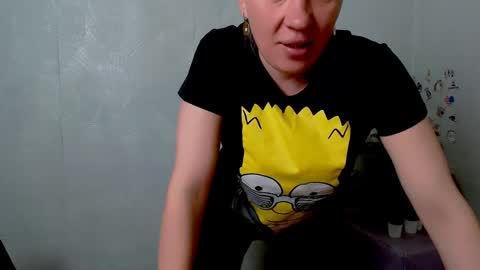 Snapshot of alinafrey_ chatting on 05-05-26, 04:20 Alina online show from 05-05-26, 04:20