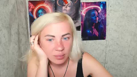 Snapshot of alinafrey_ chatting on 05-22-26, 05:36 Alina online show from 05-22-26, 05:36