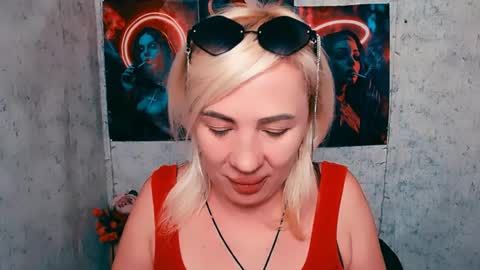 Snapshot of alinafrey_ chatting on 06-02-26, 06:26 Alina online show from 06-02-26, 06:26