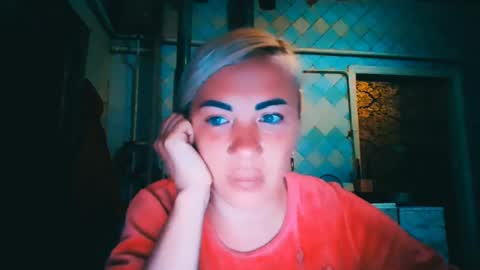 Snapshot of alinafrey_ chatting on 06-13-26, 05:16 Alina online show from 06-13-26, 05:16