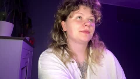 Snapshot of alinahotgirl chatting on 07-31-26, 12:10 Alina online show from 07-31-26, 12:10