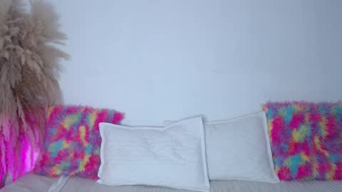 lili online show from 02-26-25, 11:41