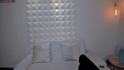 alinakravitz_ online show from 06-10-26, 08:08