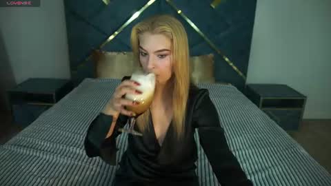 Alina online show from 06-19-26, 08:34