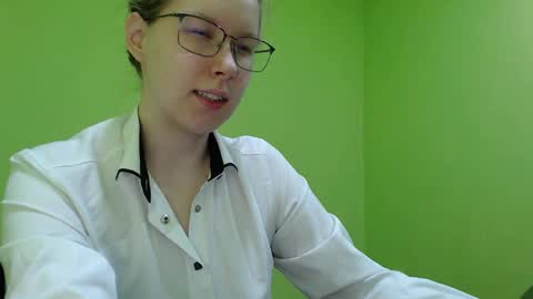 Snapshot of alinasei chatting on 06-05-26, 06:09 alinasei online show from 06-05-26, 06:09