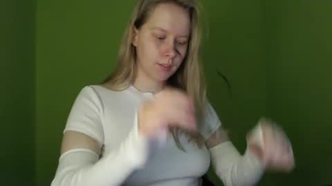 Snapshot of alinasei chatting on 06-18-26, 11:58 alinasei online show from 06-18-26, 11:58