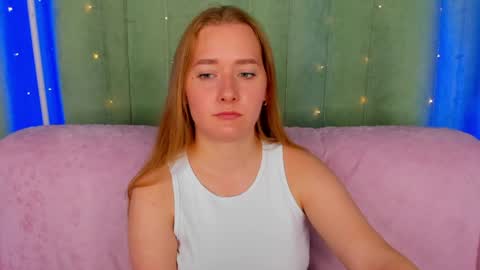 Snapshot of alinawise chatting on 05-19-26, 01:56 alinawise online show from 05-19-26, 01:56