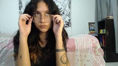 Snapshot of alinawoolf_ chatting on 01-31-25, 03:41 Ali online show from 01-31-25, 03:41