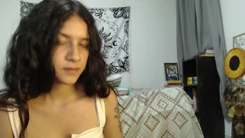 Snapshot of alinawoolf_ chatting on 03-11-25, 05:05 Ali online show from 03-11-25, 05:05