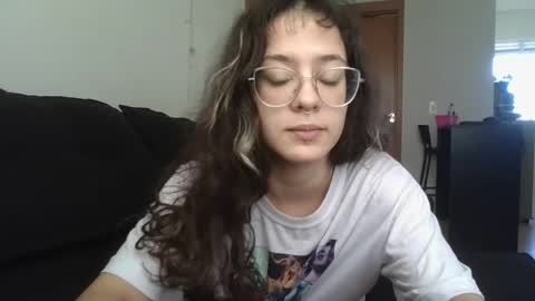 Snapshot of alinebani chatting on 07-02-26, 03:07 Aline online show from 07-02-26, 03:07