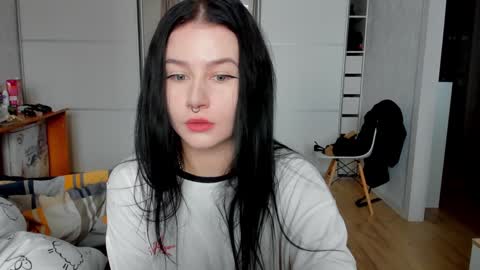 Snapshot of alinegreeeen chatting on 12-10-24, 05:17 Aline Greeeen online show from 12-10-24, 05:17