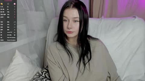Snapshot of alinegreeeen chatting on 12-28-24, 11:09 Aline Greeeen online show from 12-28-24, 11:09