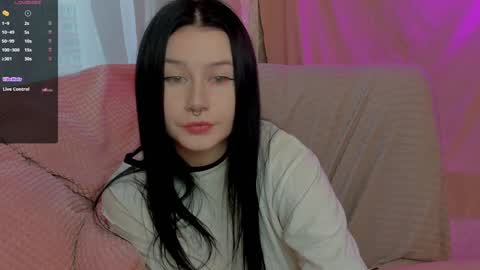 Snapshot of alinegreeeen chatting on 01-05-25, 03:43 Aline Greeeen online show from 01-05-25, 03:43