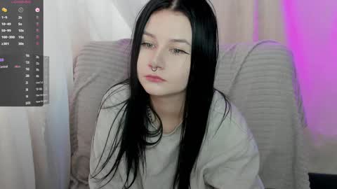 Snapshot of alinegreeeen chatting on 01-19-25, 07:15 Aline Greeeen online show from 01-19-25, 07:15