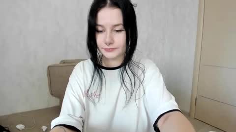 Snapshot of alinegreeeen chatting on 03-06-25, 08:41 Aline Greeeen online show from 03-06-25, 08:41