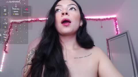 Snapshot of alisa__cain chatting on 12-18-24, 07:26 Alejandra online show from 12-18-24, 07:26