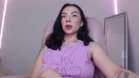 Snapshot of alisa__cain chatting on 02-07-25, 06:03 Alejandra online show from 02-07-25, 06:03