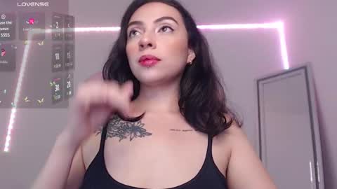 Snapshot of alisa__cain chatting on 03-04-25, 03:55 Alejandra online show from 03-04-25, 03:55