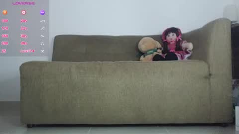 Snapshot of alisa__cain chatting on 09-24-25, 06:06 Alejandra online show from 09-24-25, 06:06