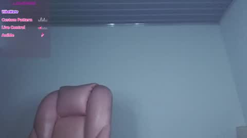 Snapshot of alisa__cain chatting on 10-03-25, 05:26 Alejandra online show from 10-03-25, 05:26