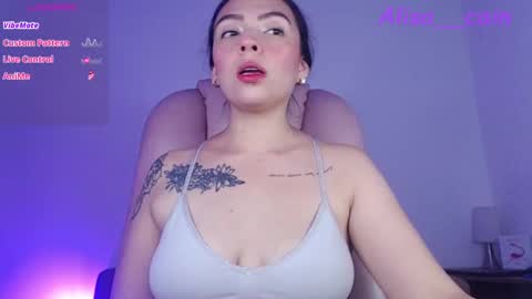 Snapshot of alisa__cain chatting on 10-18-25, 06:16 Alejandra online show from 10-18-25, 06:16