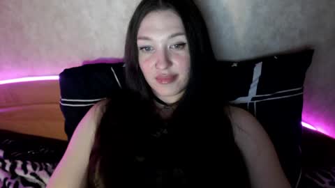 Snapshot of alisaadoll chatting on 05-08-26, 01:38 alisaadoll online show from 05-08-26, 01:38