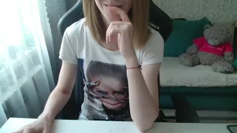 Snapshot of alisarogsx chatting on 05-22-26, 03:50 AlisaRogsx online show from 05-22-26, 03:50