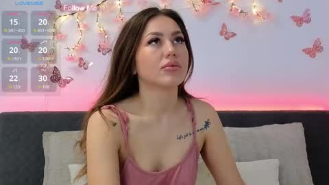 Snapshot of alisawilson_ chatting on 02-17-25, 05:25 Alisa online show from 02-17-25, 05:25