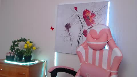 Snapshot of alisawoods_ chatting on 05-28-26, 12:24 Alisa online show from 05-28-26, 12:24