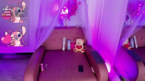 Snapshot of alise_mason chatting on 05-07-26, 05:46 alise_mason online show from 05-07-26, 05:46