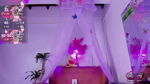 Snapshot of alise_mason chatting on 06-25-26, 05:45 alise_mason online show from 06-25-26, 05:45