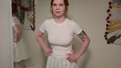 Snapshot of alisekitt chatting on 07-19-26, 02:43 alisekitt online show from 07-19-26, 02:43
