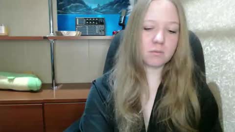 alisha_xi online show from 01-06-26, 01:04