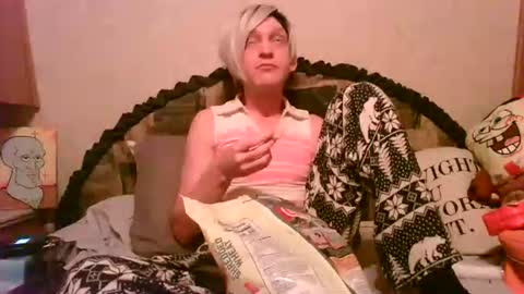 Alisha online show from 10-15-25, 04:12