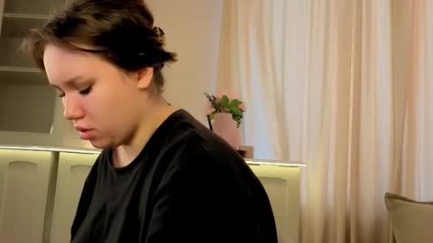 Alisia online show from 02-06-26, 07:56